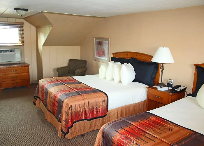 Western Sunset Hotel